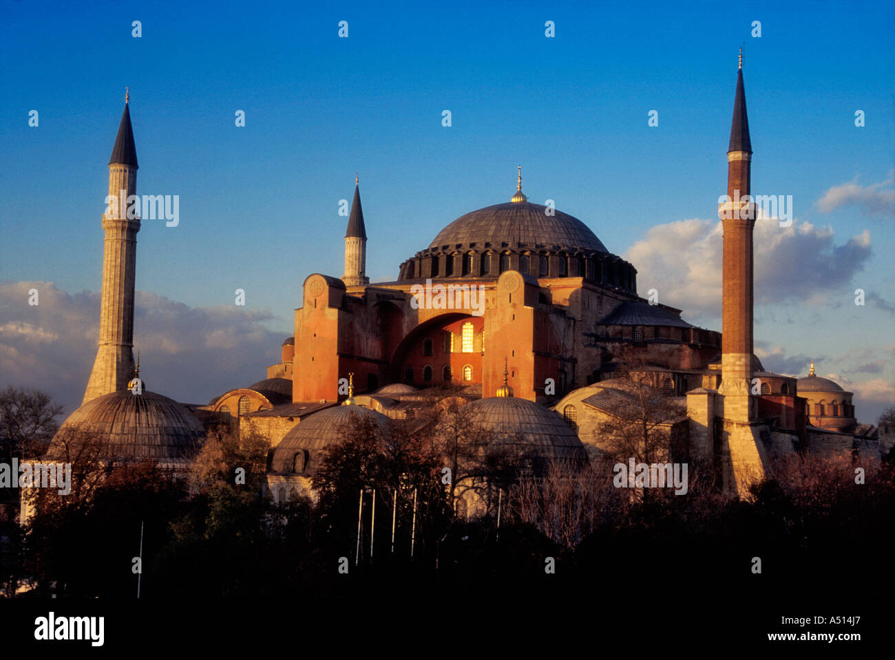 Aya Sofya Sancta Sophia in der Abenddämmerung Istanbul Türkei Stockfoto