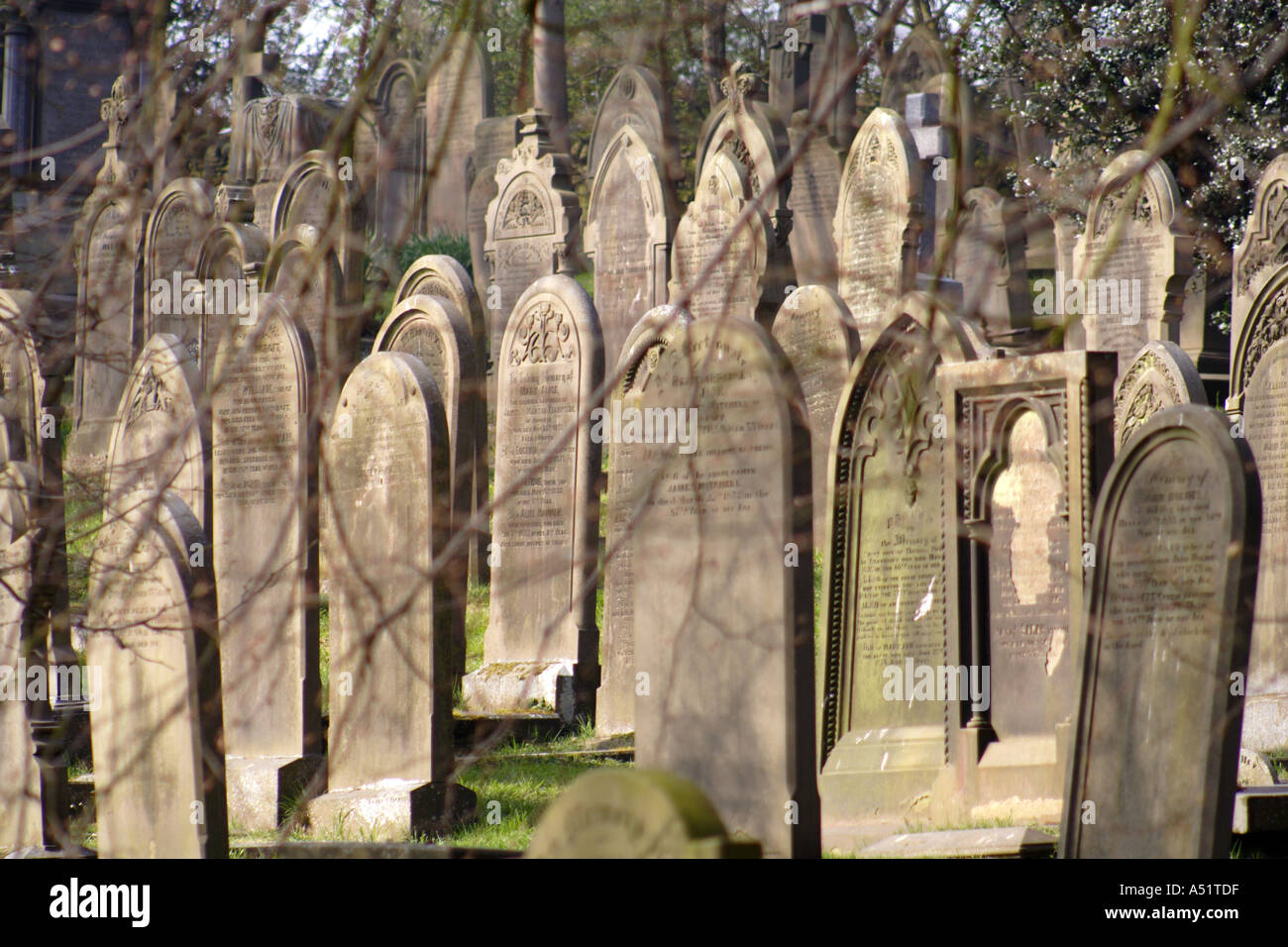 Überfüllten Friedhof tief im Herzen von Bronte Land Haworth Yorkshire UK Stockfoto
