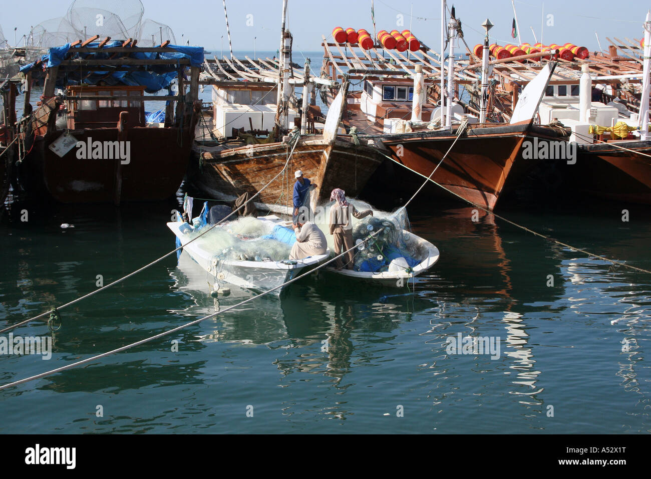 Fischmarkt am alten dhow hafen Fotos und Bildmaterial in hoher