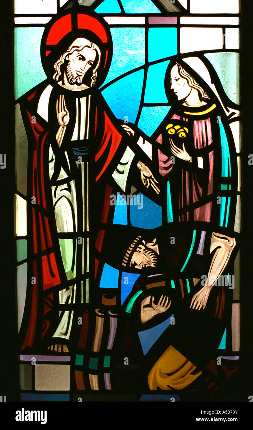 Glasmalerei-Fenster zeigt Christus die Kranken zu heilen. Lukas katholische Kirche St Louis Park Minnesota USA Stockfoto