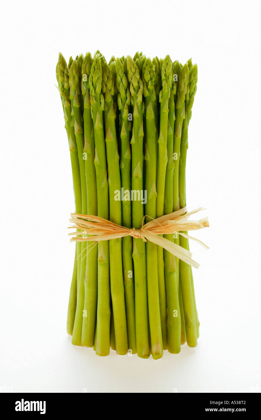 Bündel von grünem Spargel Stockfoto