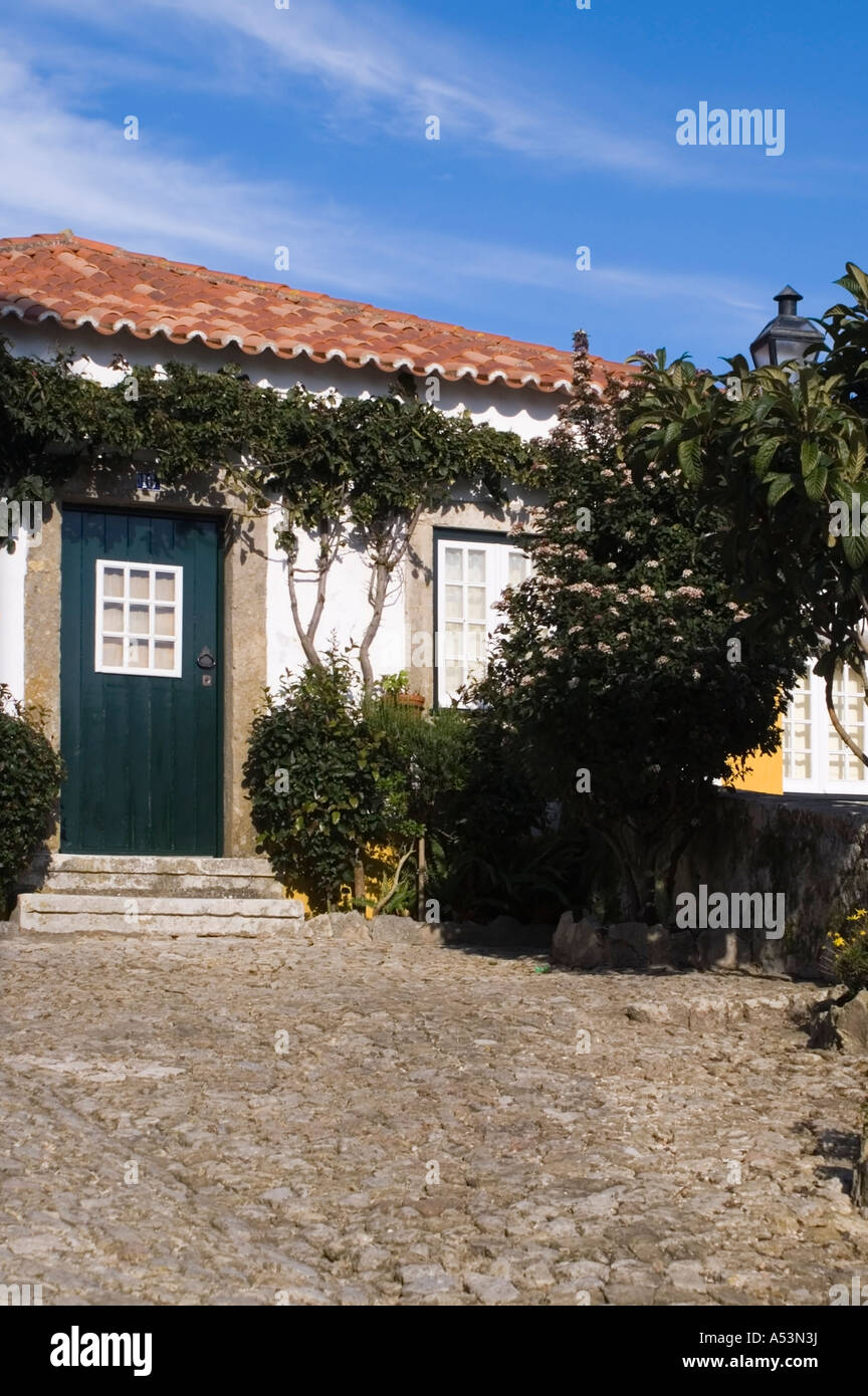 Typische Tür bei Obidos - Portugal Stockfoto