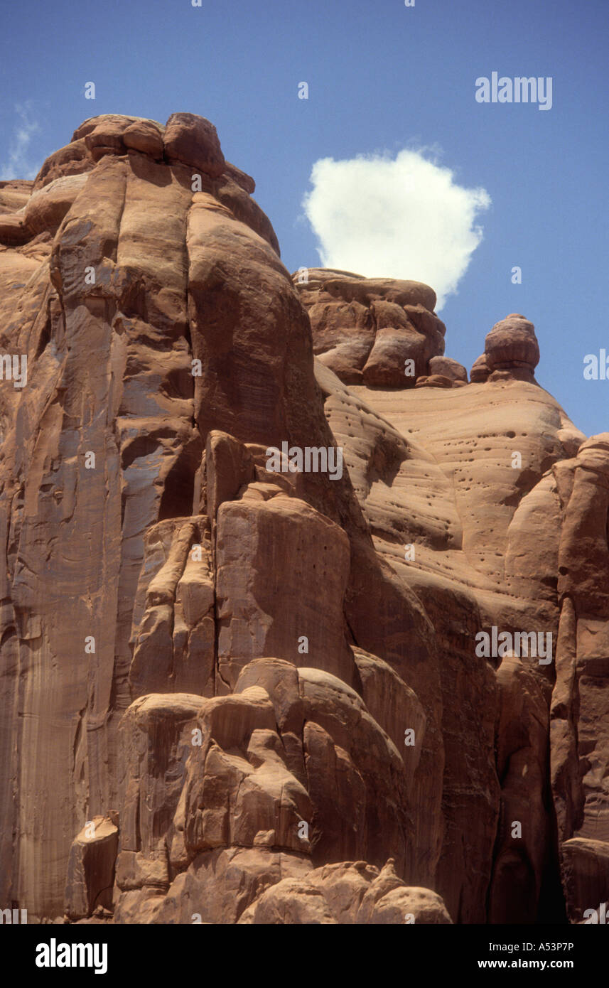 Sedimentäre, Sandstein, Felsen steht, In Utah, USA. Stockfoto