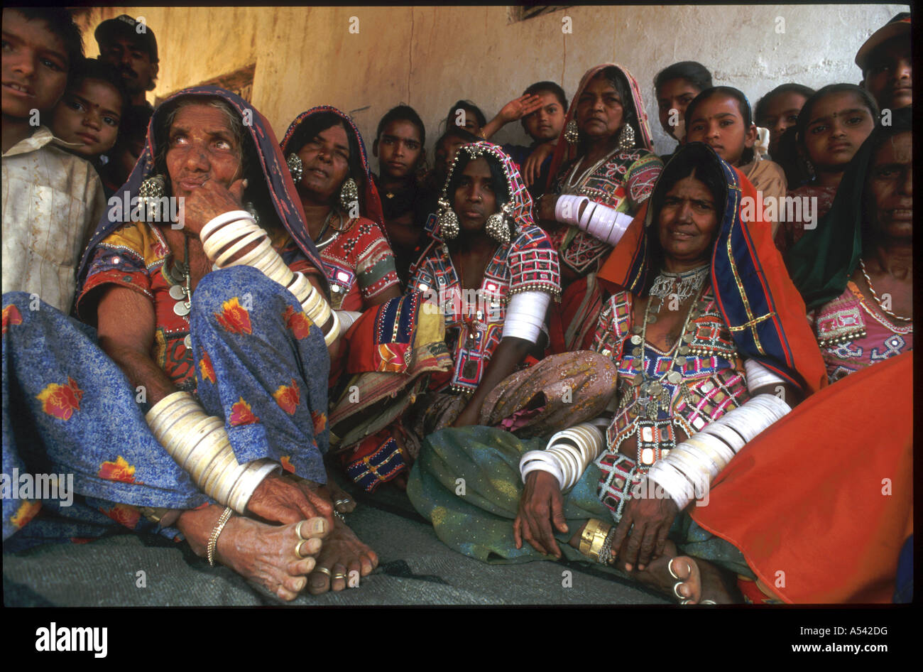 Painet ha2497 5333 Indien Stämme Lambada Stammesfrauen Andhra Pradesh Land sich entwickelnde Nation entwickelt wirtschaftlich Kultur. Stockfoto