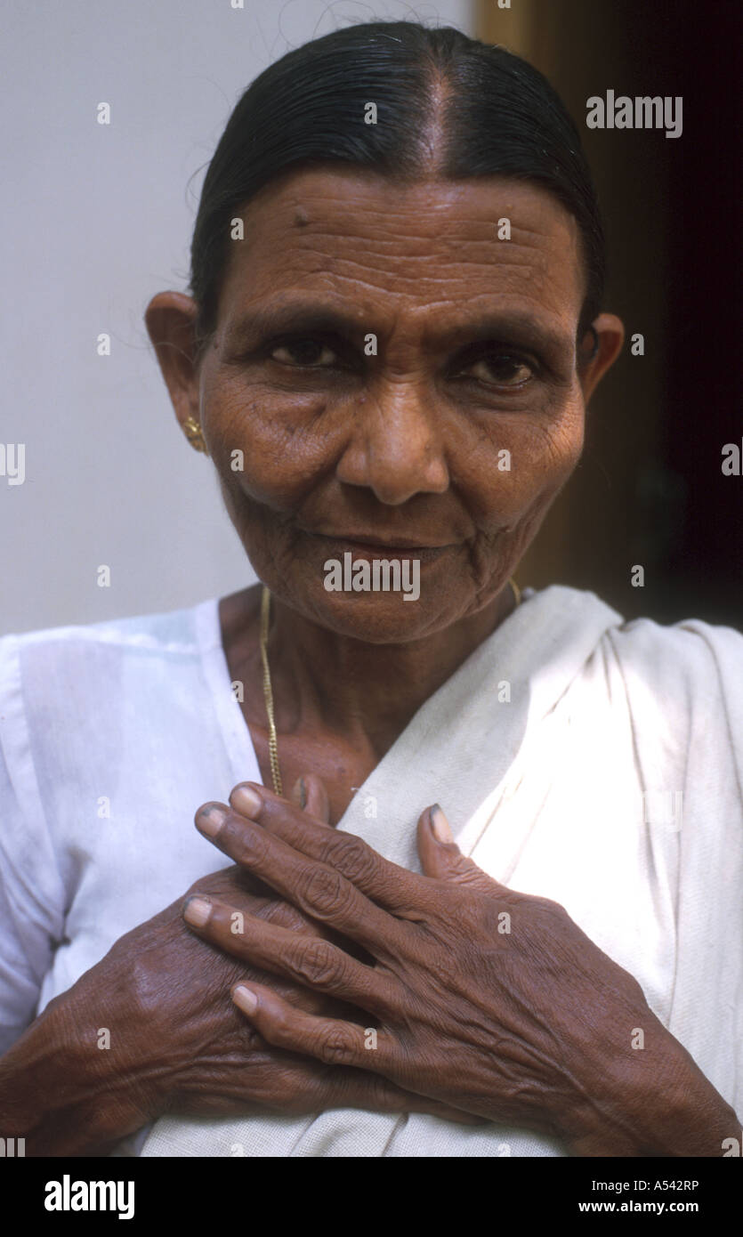 Painet ha2531 5367 Indien Altern alte Frau Pinkulum Kerala Land entwickeln Nation wirtschaftlich entwickelten Kultur entstehen Stockfoto