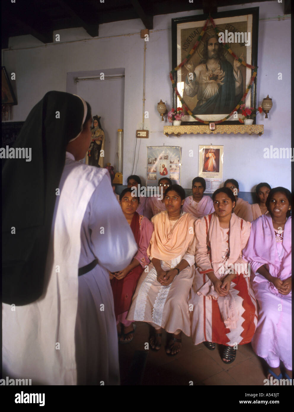 Painet ha2576 5419 Indien Religion christliche Cmc katholischen Schwester Aspiranten unter Tutition Koonamavu Kloster Kerala Land Stockfoto