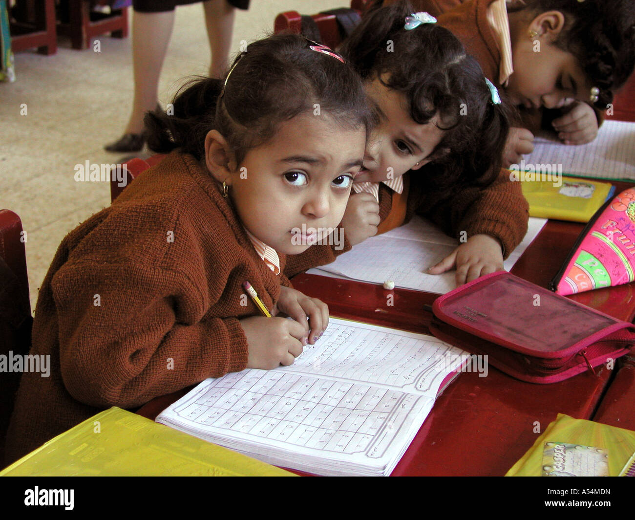 Painet ip1656 5801 Mädchen Ägypten Jesuitenpatres Schule Minya Land entwickelt Nation weniger wirtschaftlich entwickelten Kultur Stockfoto
