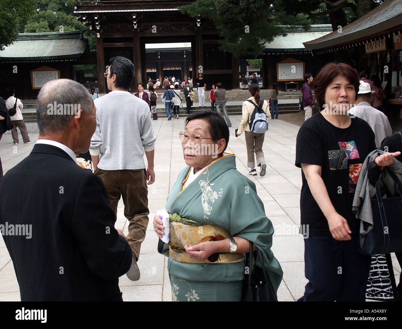 Painet ip2119 japan Meiji Schrein Tokyo 2003 Land entwickelt Nation weniger wirtschaftlich entwickelten Kultur Leute Stockfoto