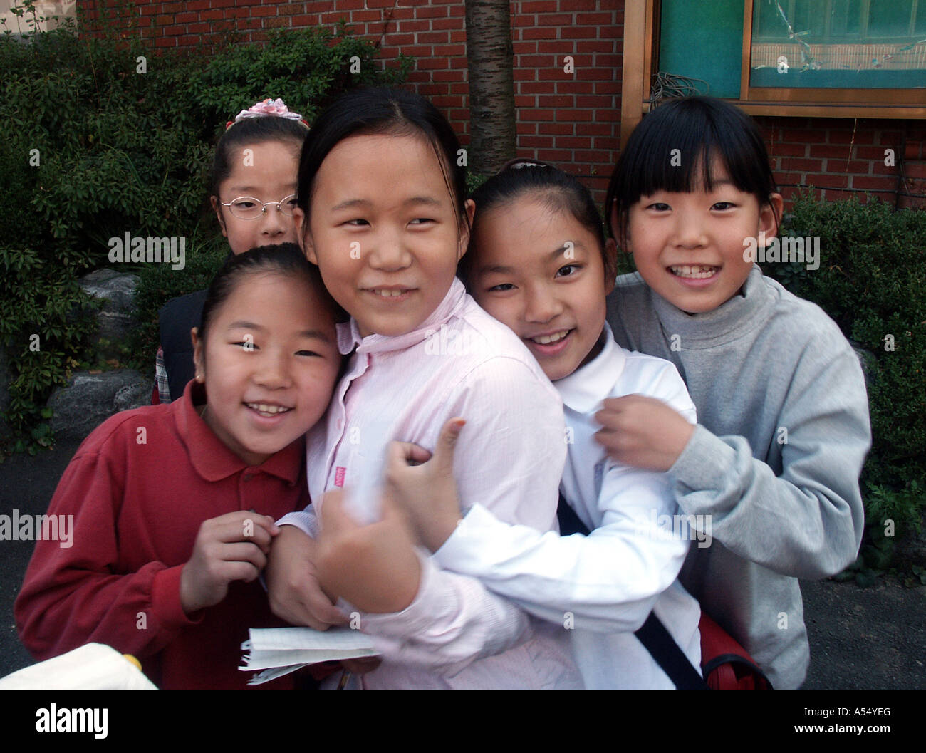 Painet ip2209 Korea Mädchen Seoul 2003 Land sich entwickelnde Nation entwickelt weniger wirtschaftlich aufstrebenden Markt Minderheit Kultur Stockfoto