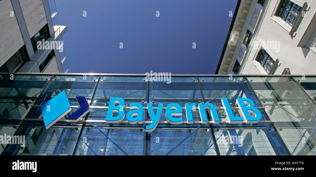 München, GER, 01. Juni 2005 - Logo der Bayerischen Landesbank (Bayern LB) am Gebäude im Brienner Str. in München Stockfoto