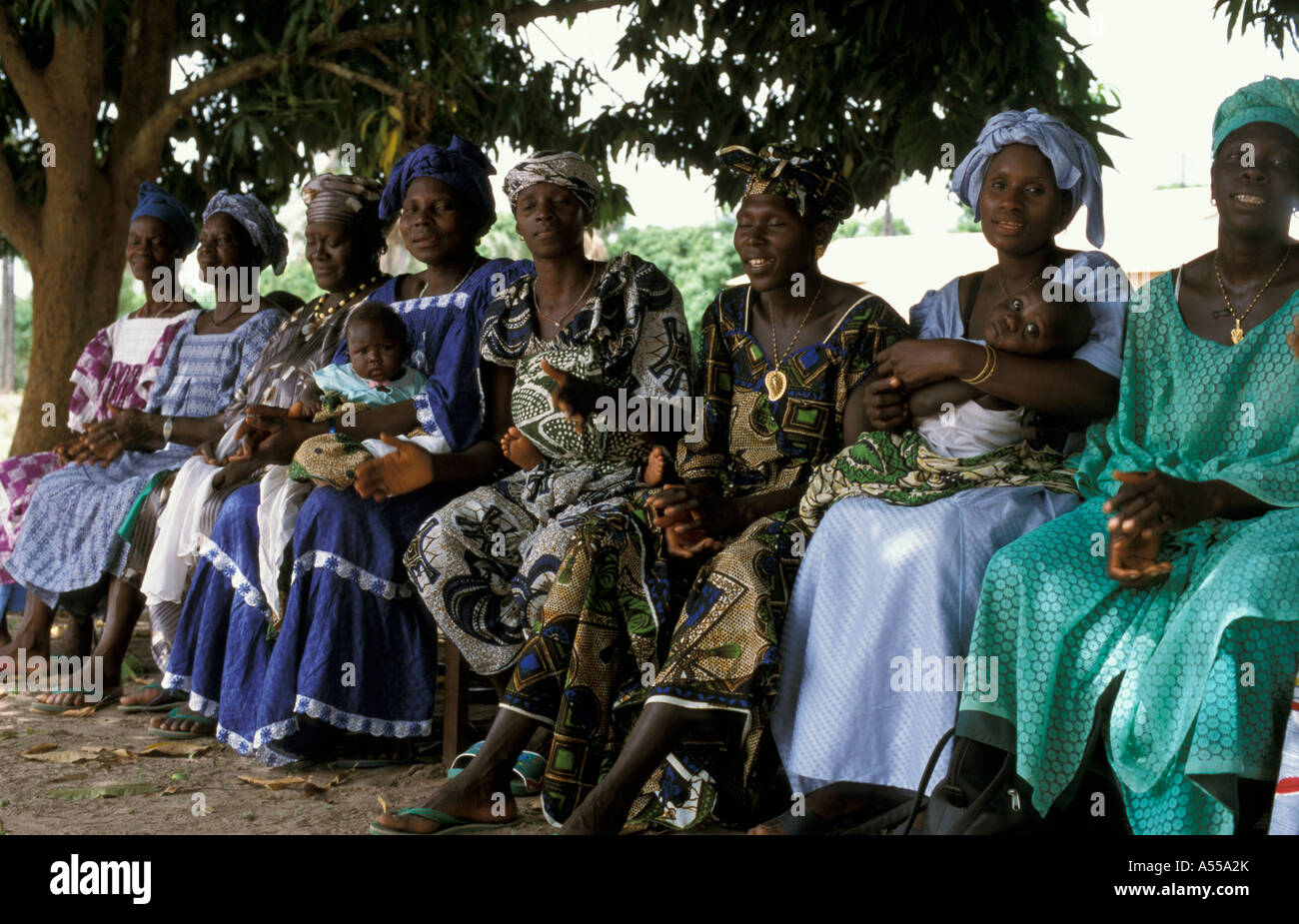 Painet ik0148 Gambia traditionelle Kommunikatoren Drama Gefahren Hiv Infektion Kabekel Dorf Land entwickelt ausleben Stockfoto