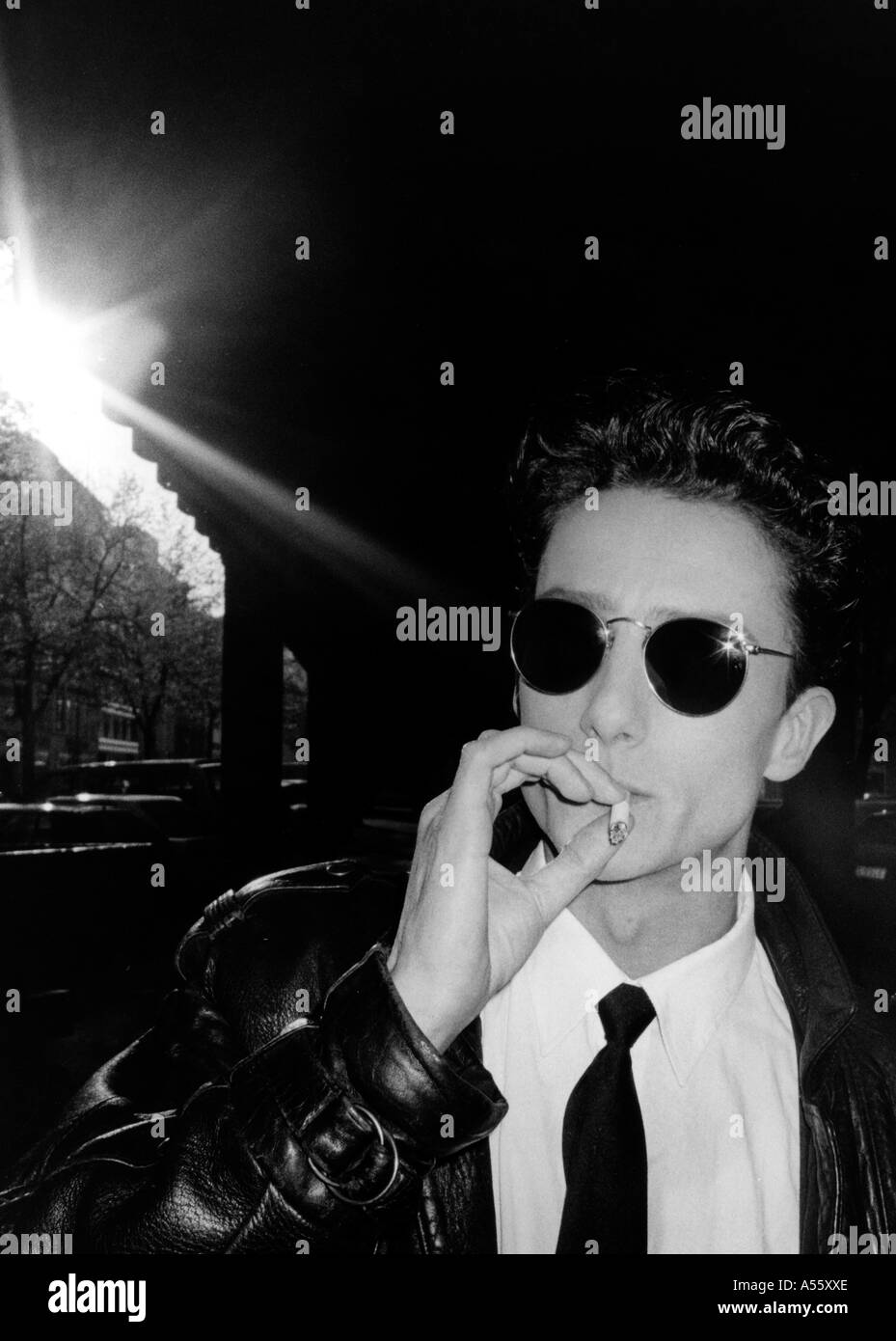 cool Mann mit Zigarette Stockfoto
