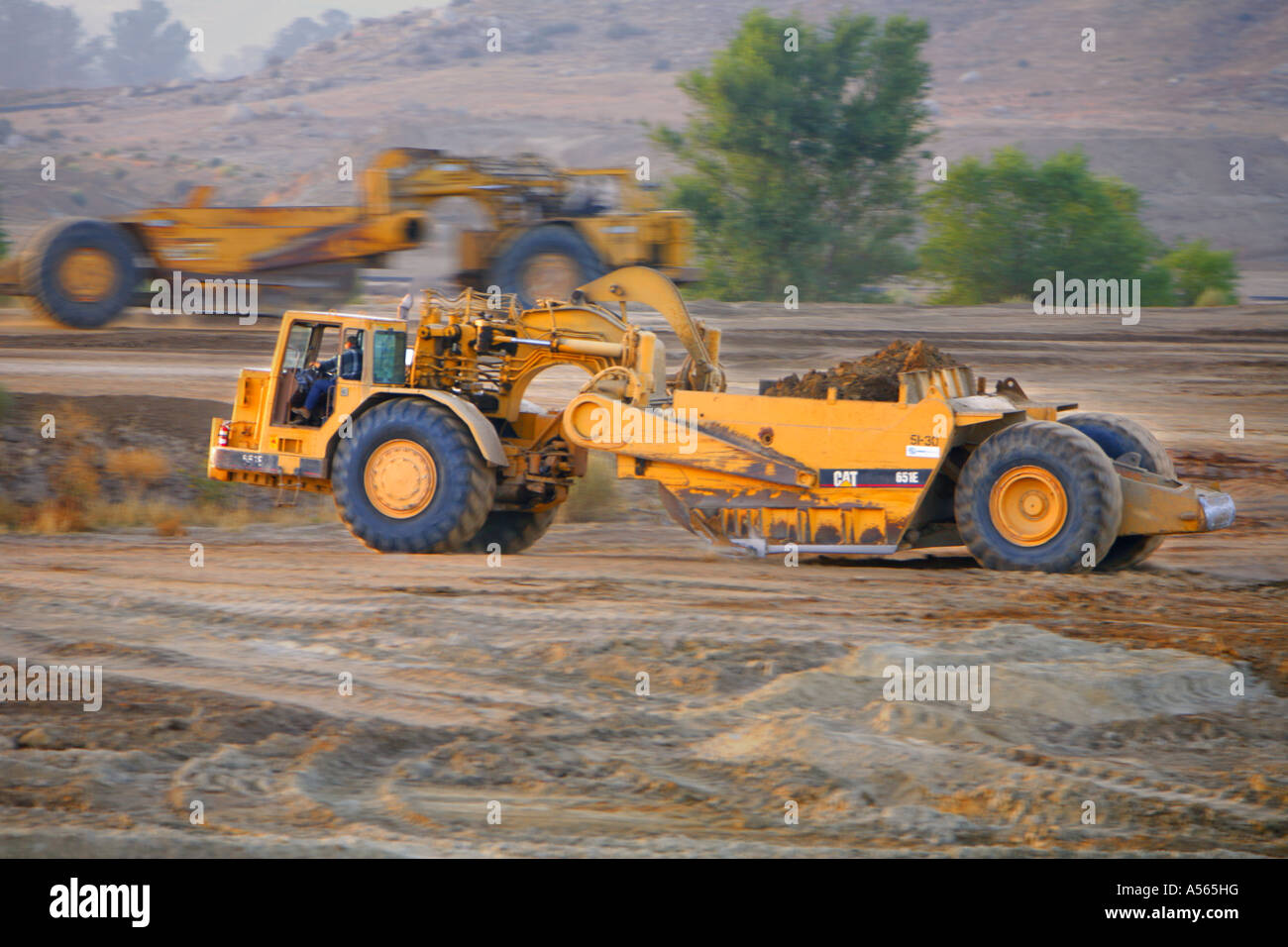 Baumaschinen auf neue Entwicklung Menefee Riverside County Kalifornien Vereinigte Staaten USA Stockfoto