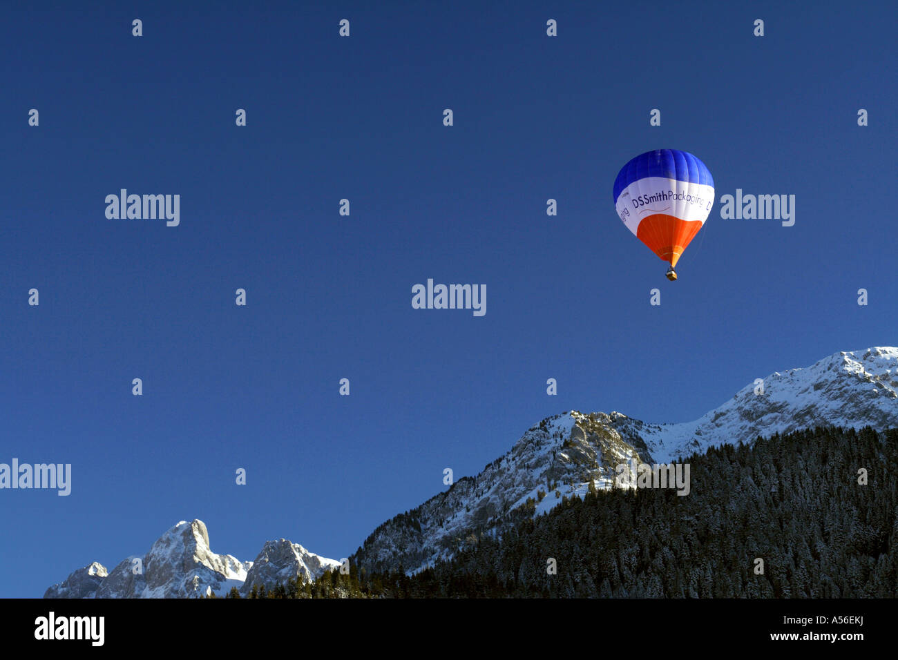 Heißluftballonfestival im Chateau-d’Oex, Schweizer Alpen. Schweiz Stockfoto