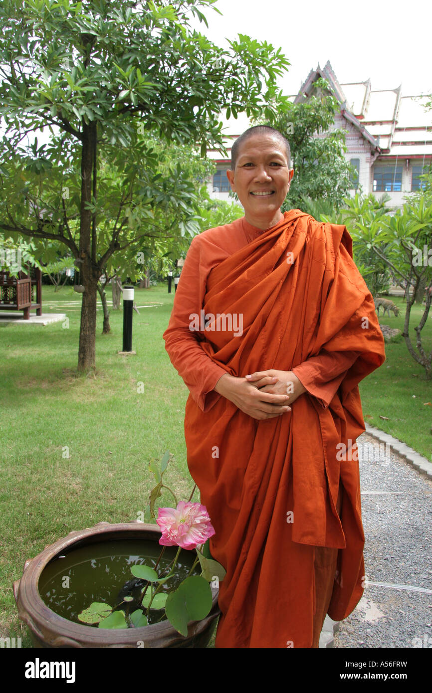 Painet iy8474 Thailand ehrwürdigen Damnananda ordinierte thai buddhistische Nonne Nakhon Pathom Foto 2005 Land Entwicklungsland Stockfoto