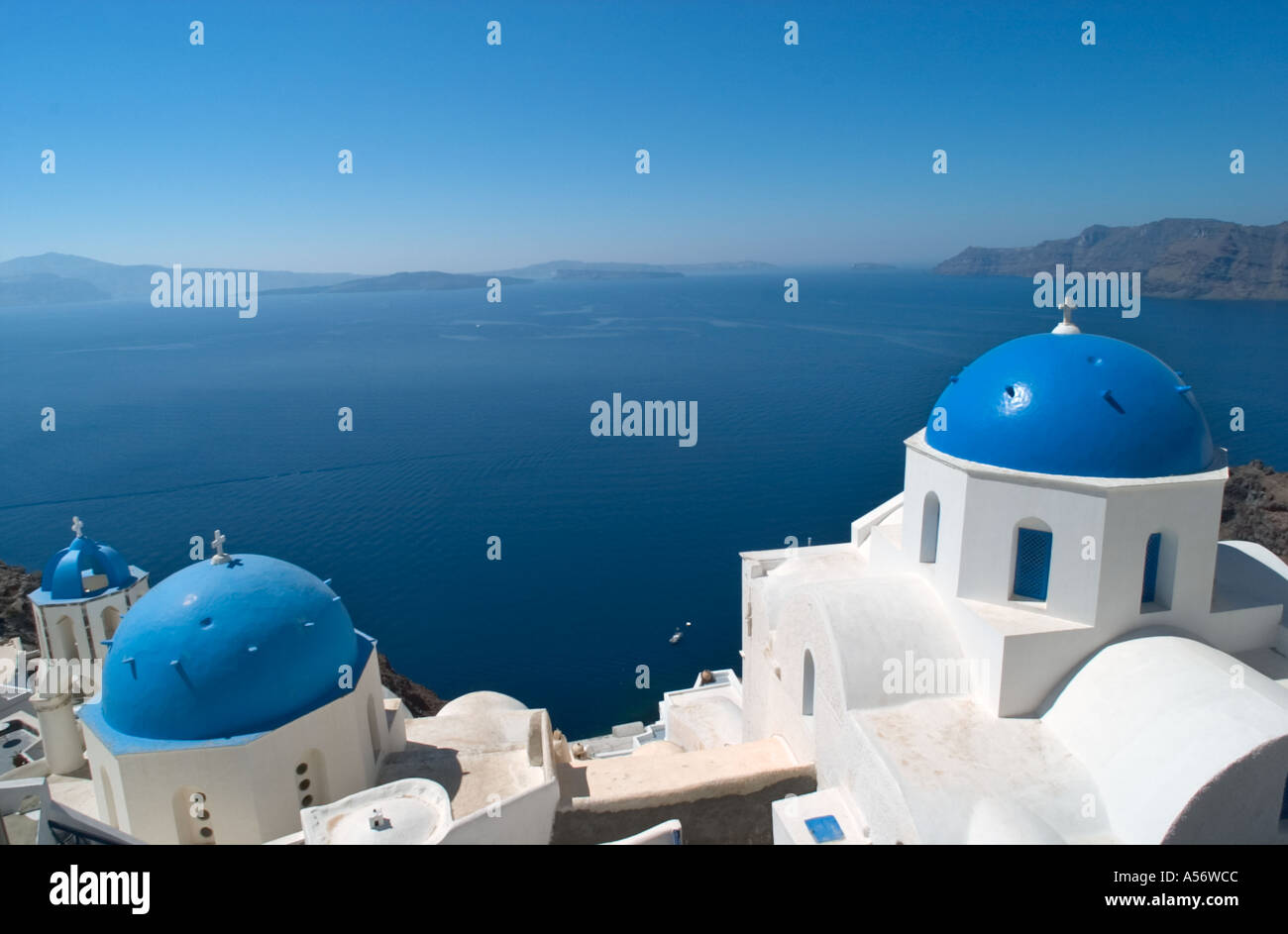 Blick auf Caldera, Oia, Santorini, Kykladen, Griechenland Stockfoto