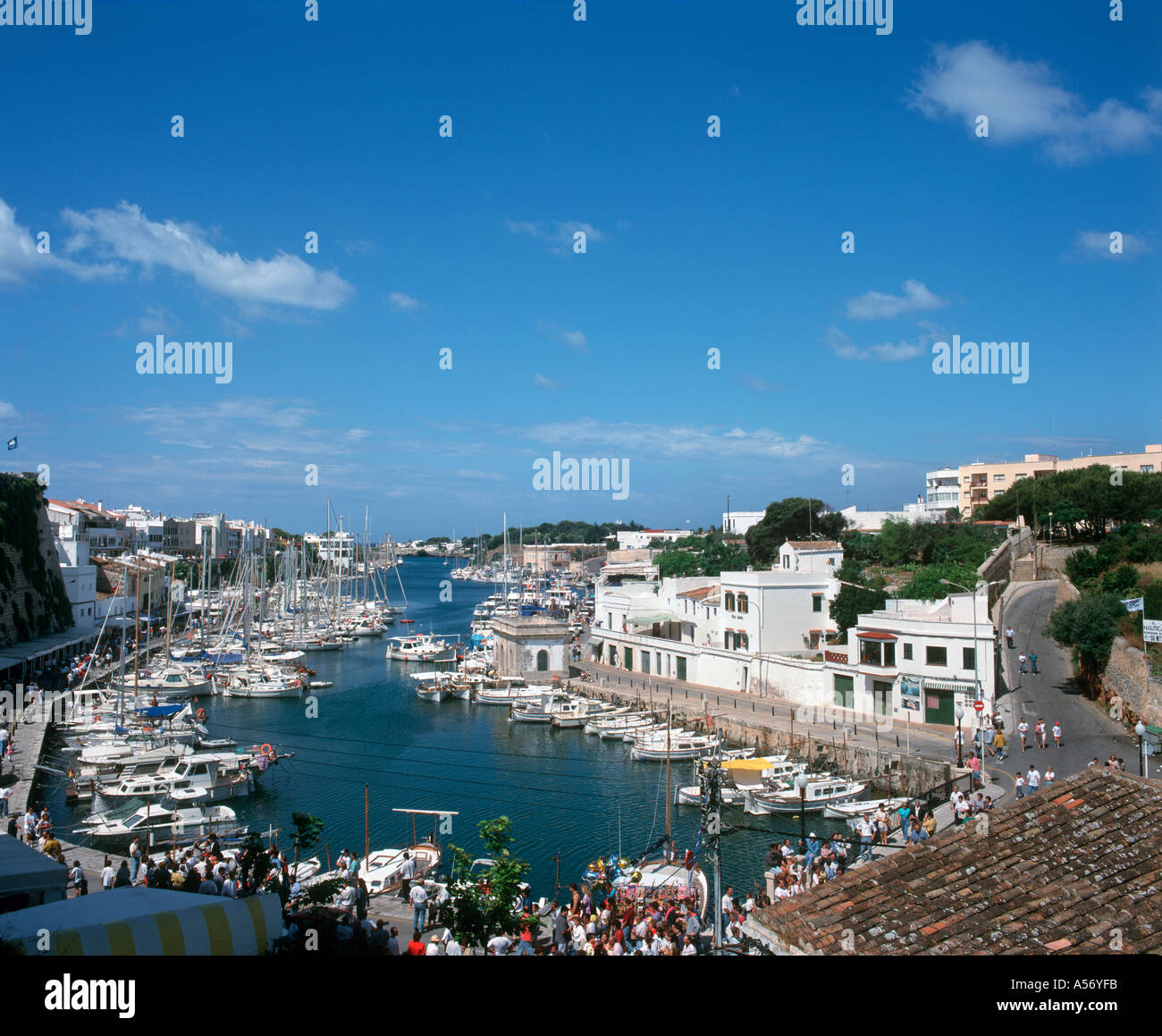 Blick über den alten Hafen, Ciutadella (Ciudadela), Menorca, Balearen, Spanien Stockfoto