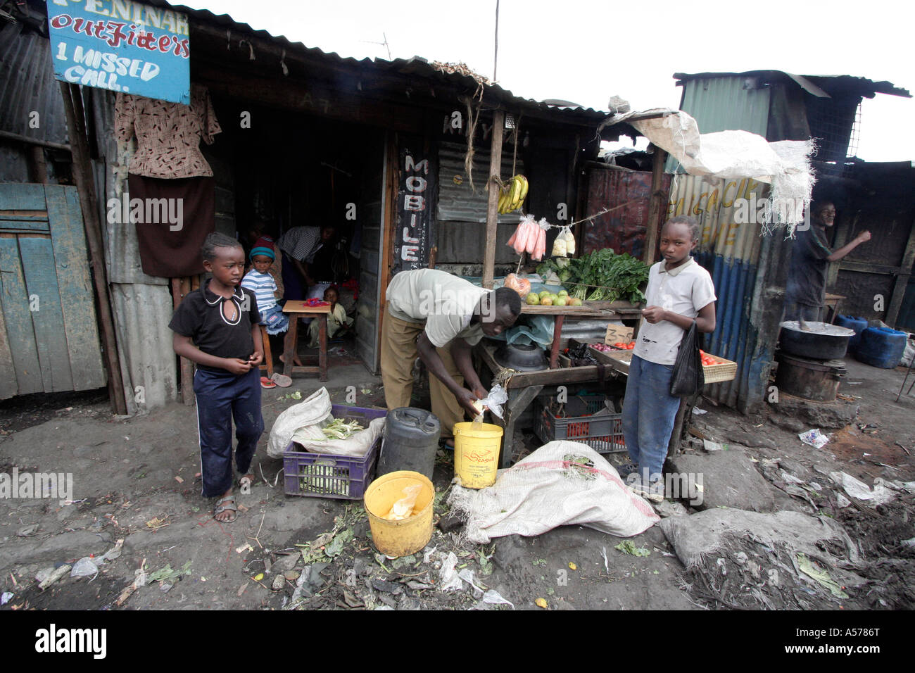 Painet jb1451 Kenia kleine Geschäfte Mukuru-Nairobi-Mombasa Land Afrikas Armut entwickeln Nation weniger ökonomisch entwickelt Stockfoto