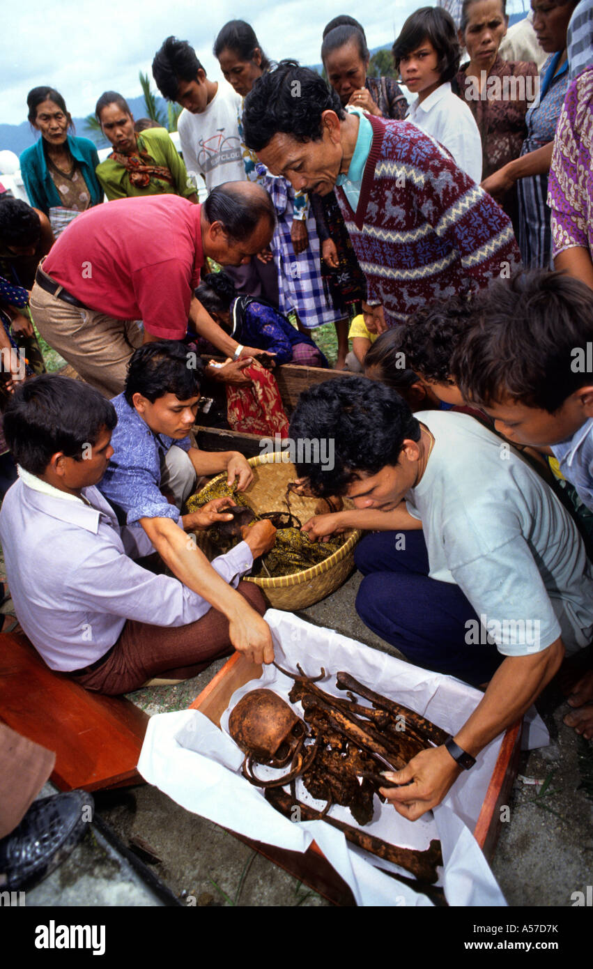 Toba-Batak-Sumatra Bestattung Beerdigung Tod Geister Stockfoto