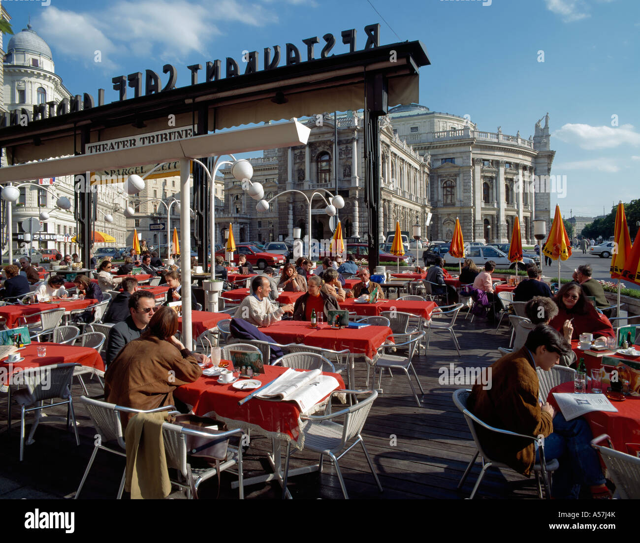 Cafe Landtmann und Burgtheater Wien Österreich Stockfoto