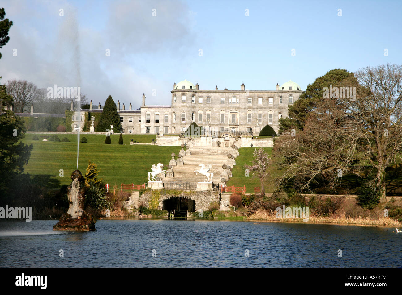 Der italienische Garten und Triton s See Powerscourt, Co Wicklow Irland Stockfoto