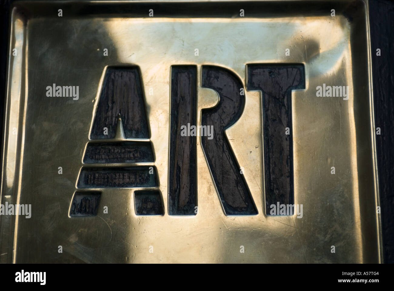 Detail der Messing Türschild an Glasgow School of Art, entworfen von Charles Rennie Mackintosh UK Stockfoto