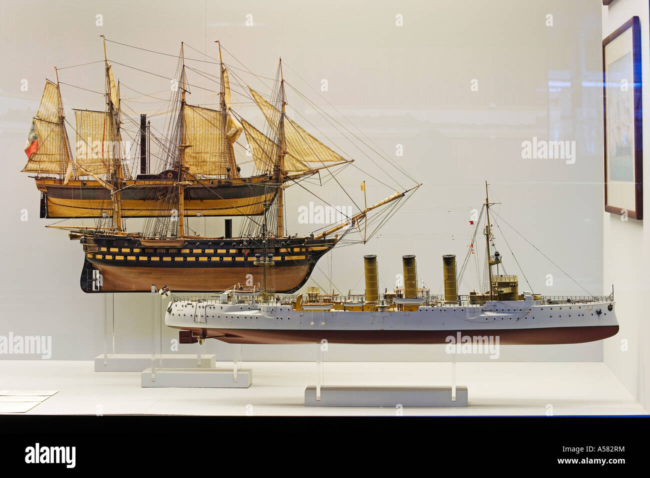 Historische Schiffsmodelle, Verkehrshaus der Schweiz, Luzern, Schweiz  Stockfotografie - Alamy