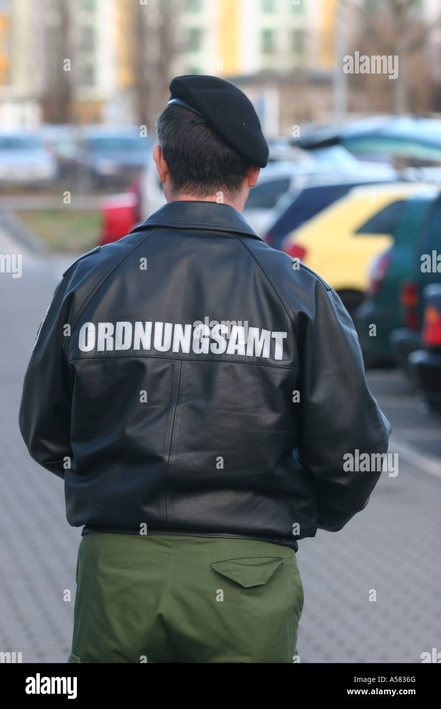 Ein Mitarbeiter des Amtes für öffentliche Ordnung Stockfoto