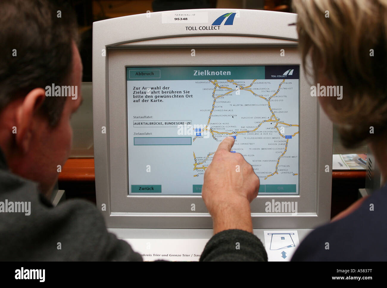 Terminal, um die Maut zu berechnen, die LKW-Fahrer haben zu zahlen, um die deutsche Autobahn zu verwenden Stockfoto