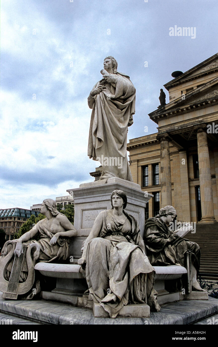 19. Jahrhundert-Gedenkstein, Dichter Dramatiker Friedrich Schiller am Gendarmenmarkt quadratische Berlin Deutschland Stockfoto