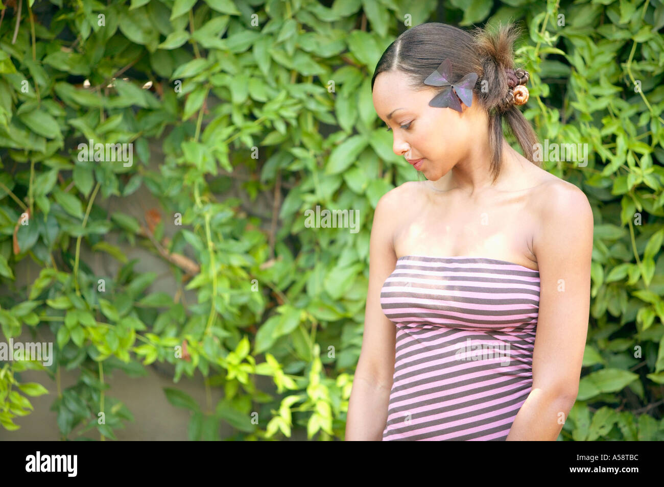 Profil der Frau im freien Stockfoto