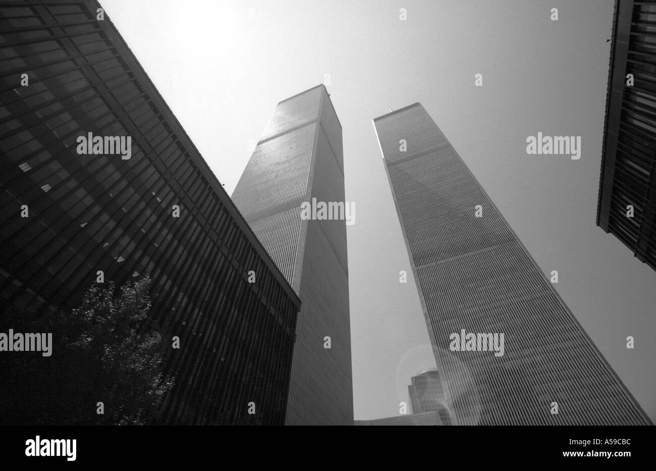 Das World Trade Center in New York City, USA, zwei Monate vor seiner Zerstörung im September 2001 Stockfoto