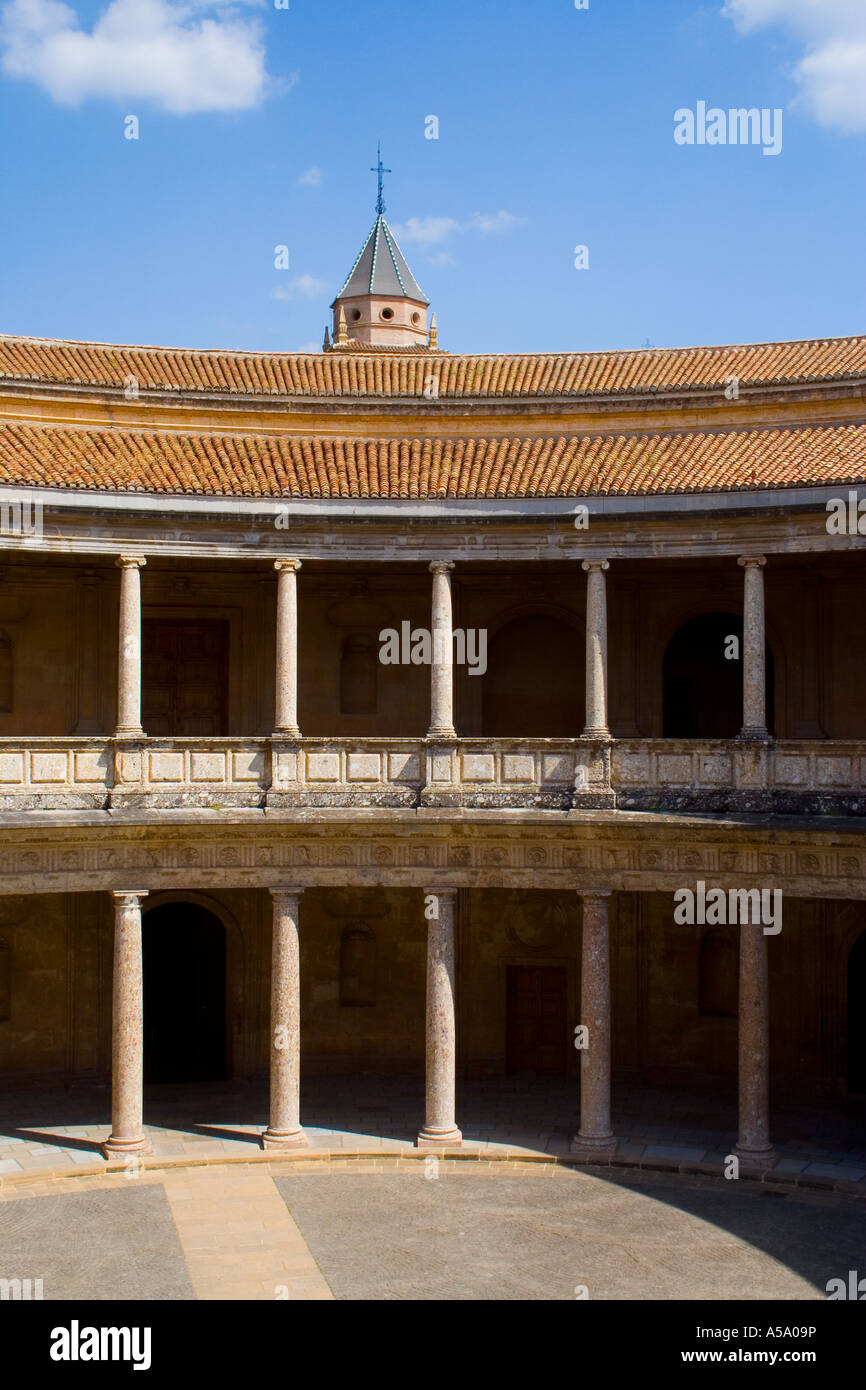 Palast von Charles V in Alhambra Gebäude von Pedro Machuca Granada Andalusien Spanien April 2006 Stockfoto