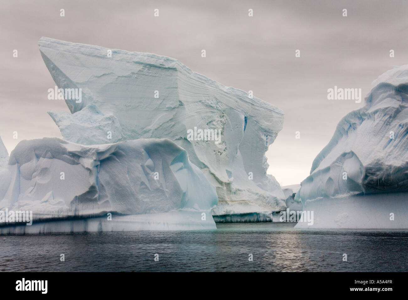 Eisberg in der Nähe von Melchior Inseln vor der antarktischen Halbinsel in der Antarktis Stockfoto