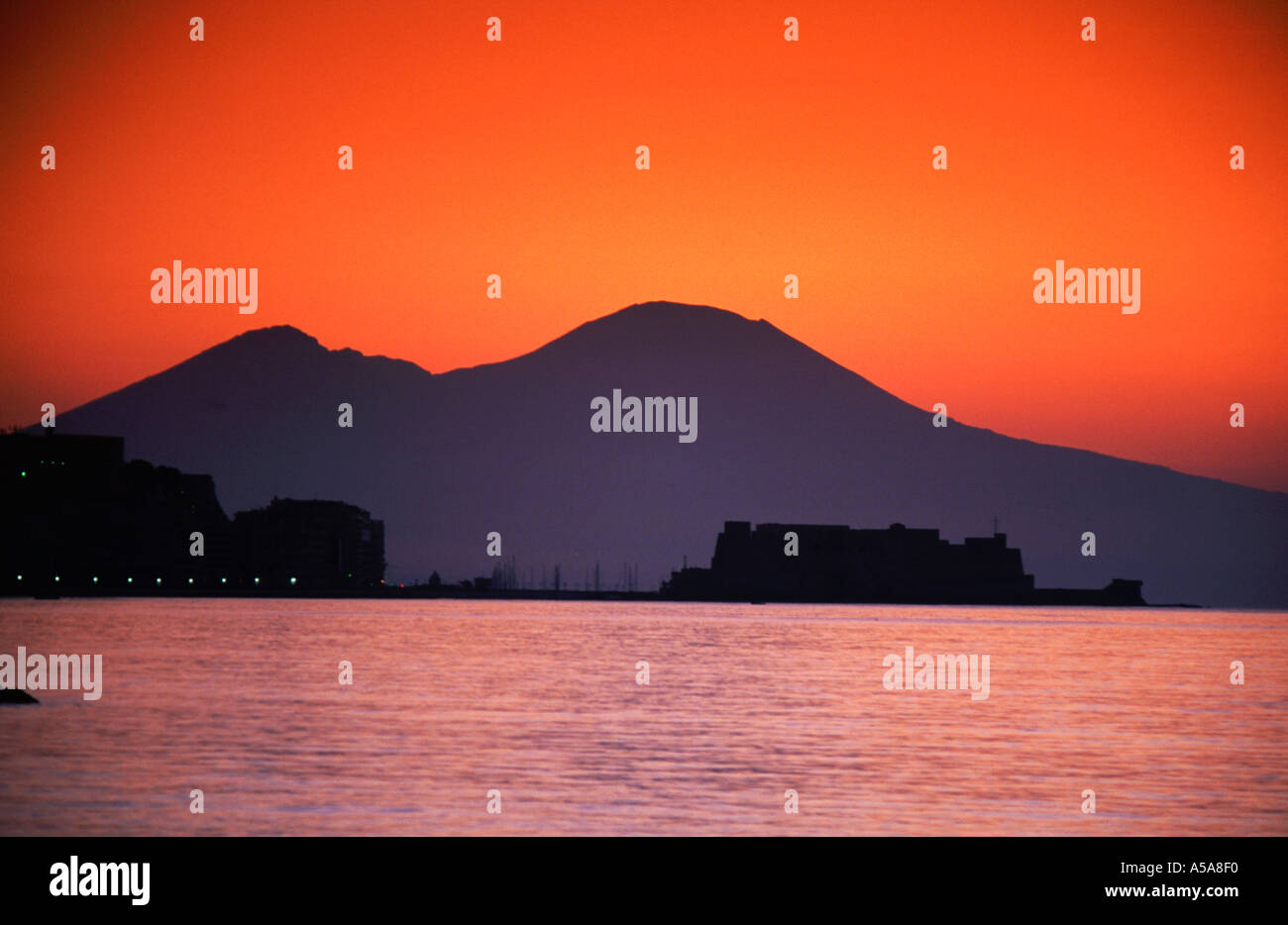 Sonnenaufgang über den Vesuv Stockfoto