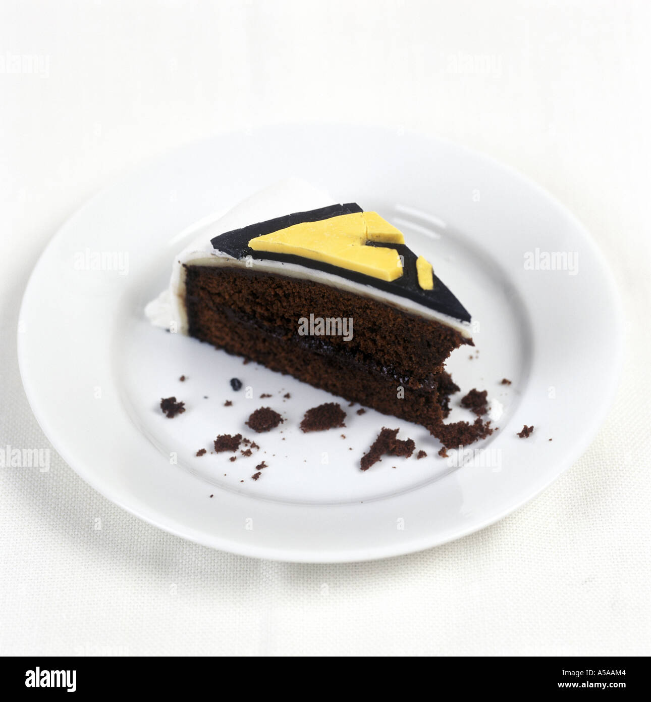 ein Kuchen mit einem poison Schild hergestellt aus Zuckerguss Stockfoto