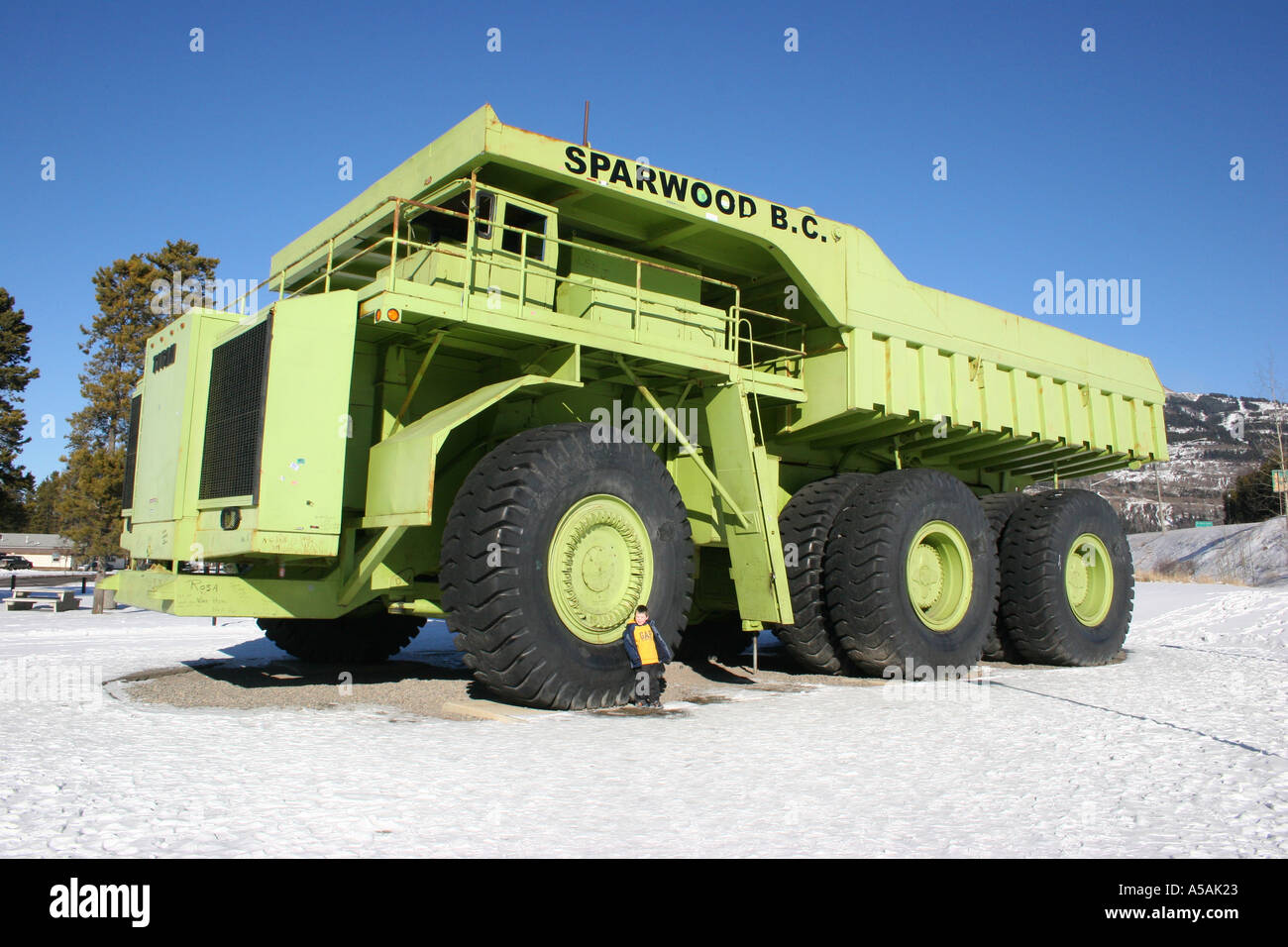 Sparwood British Columbia größte Truck der Welt Stockfotografie - Alamy