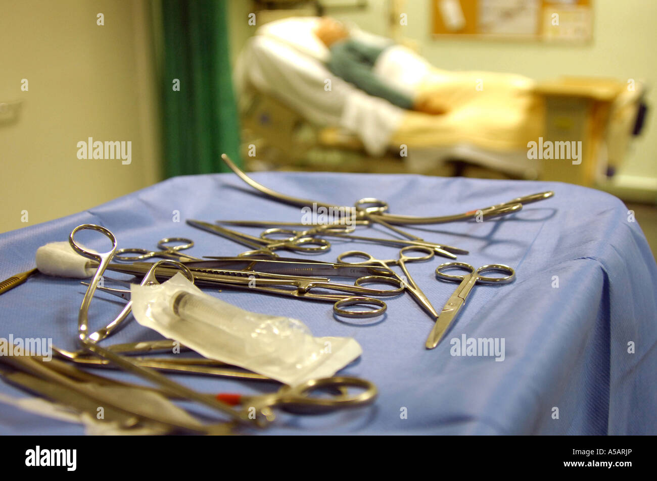 Britische medizinische Geräte im OP-Saal bereit für die Operation in Londoner Krankenhaus UK Stockfoto