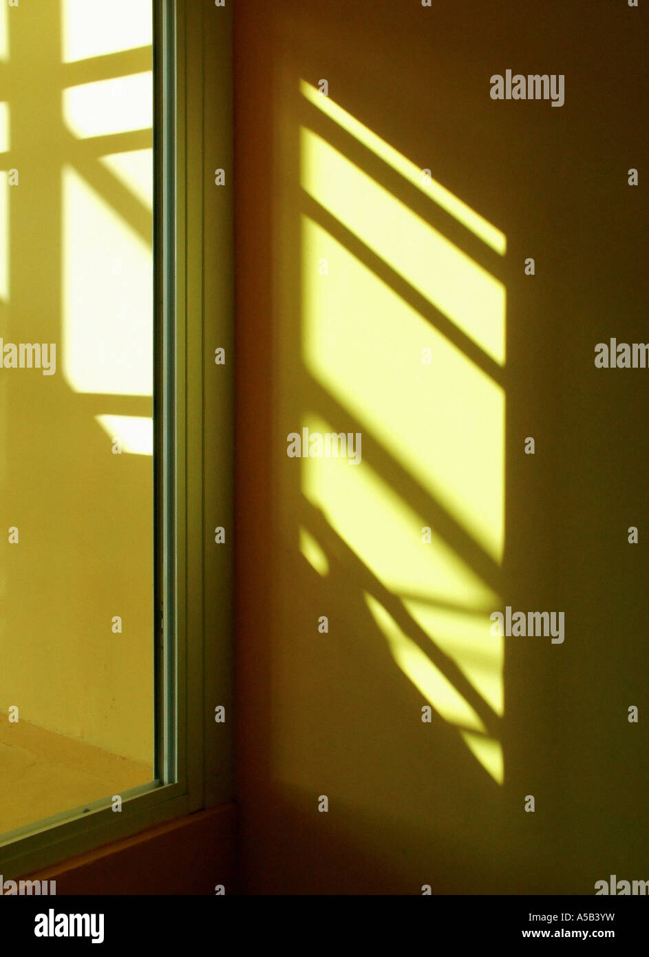 Sonneneinstrahlung durch Fenster Stockfoto