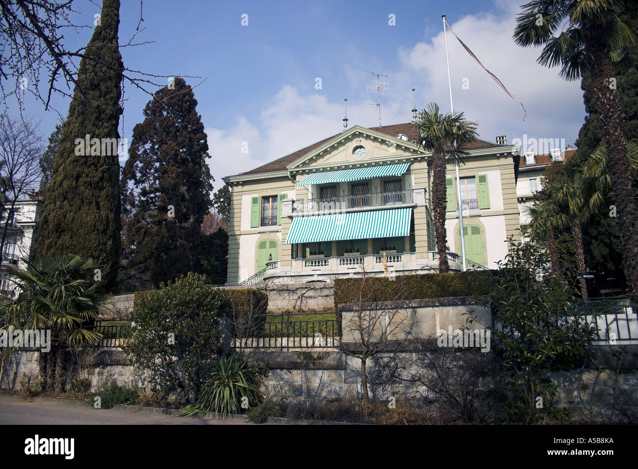 Haus Am See In Montreux Schweiz Stockfoto Bild 6433081 Alamy