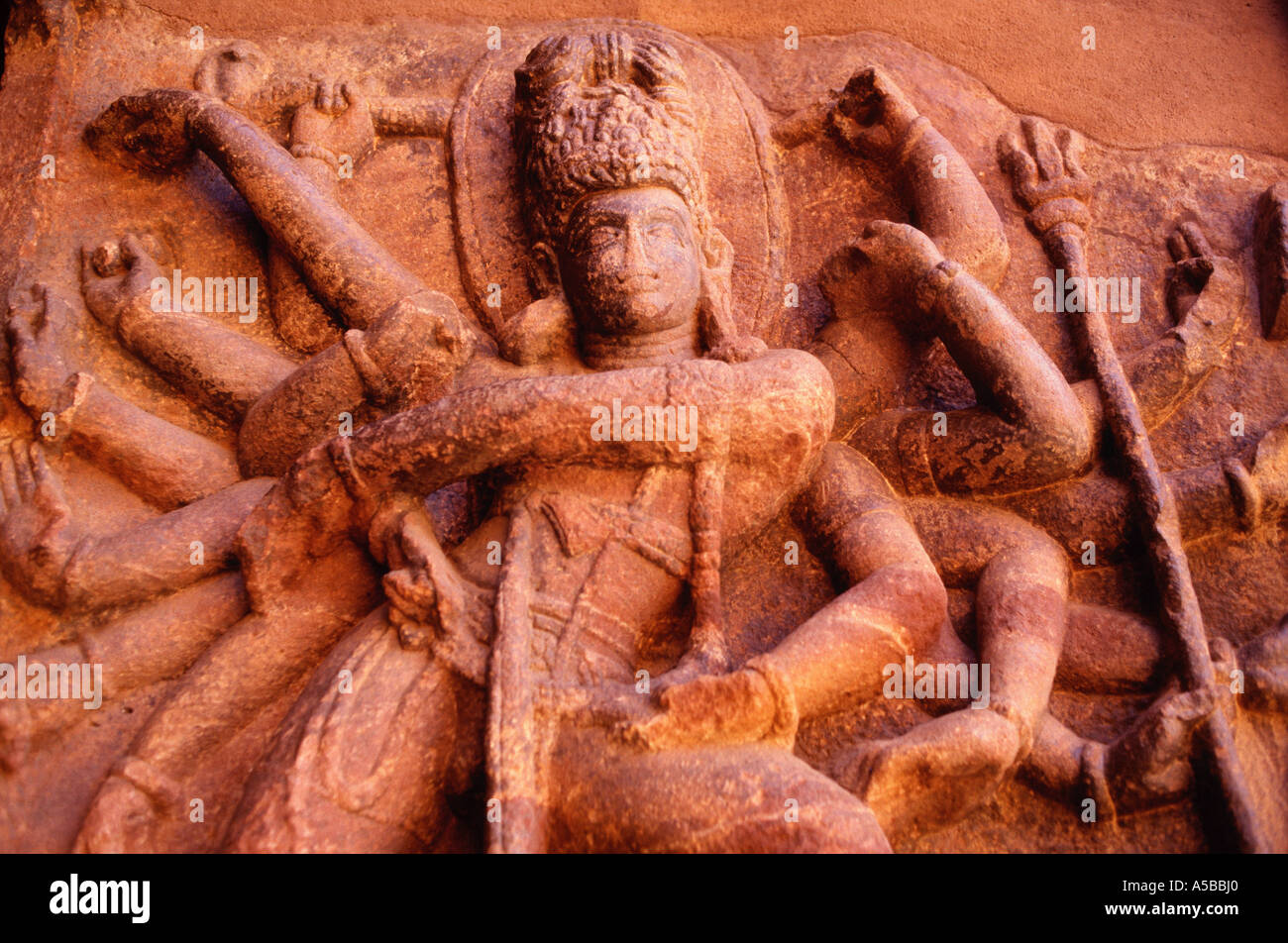 Gottheit Shiva Natraj geschnitzt auf Tempel Tamil Nadu Staat Indien Stockfoto