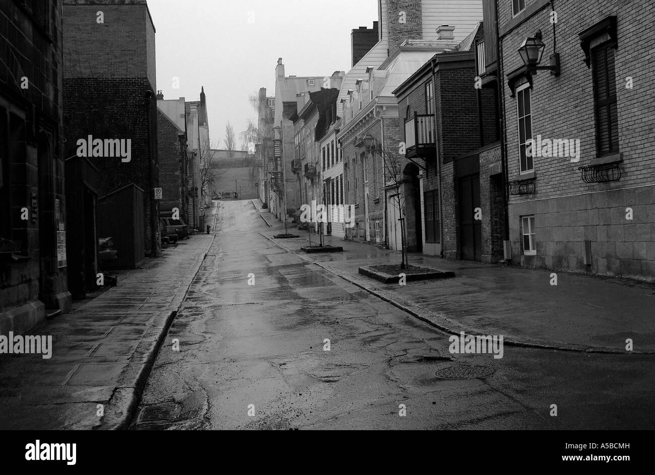 Verregnete Straße in Quebec City, Kanada verlassen. Stockfoto
