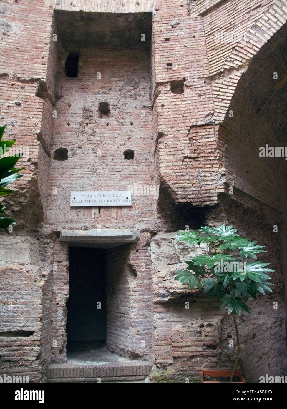 Kirche von Santa Maria Degli Angeli und Basilika in römischen Thermen des Diokletian Thermen, Rom, Italien, Europa Stockfoto