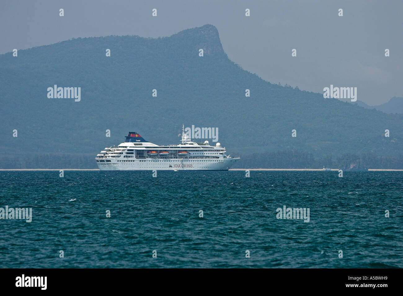 Kreuzfahrtschiff Sterne Zwillinge aus Thailand Ao Nang Stockfoto