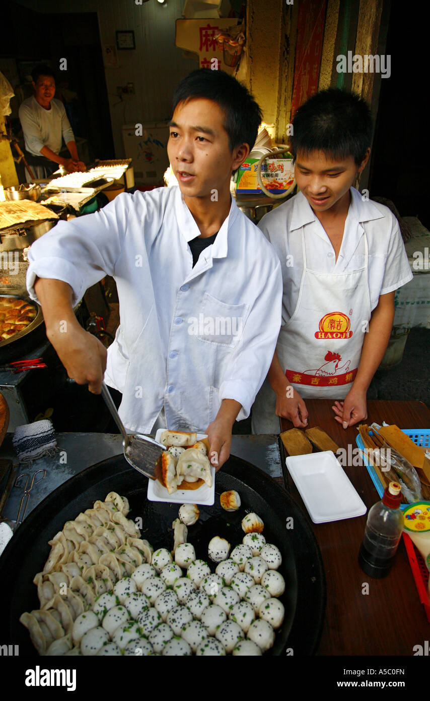 Frühstück In der alten Stadt Shanghai Jiangsu Provinz China Asien Kochen Stockfoto