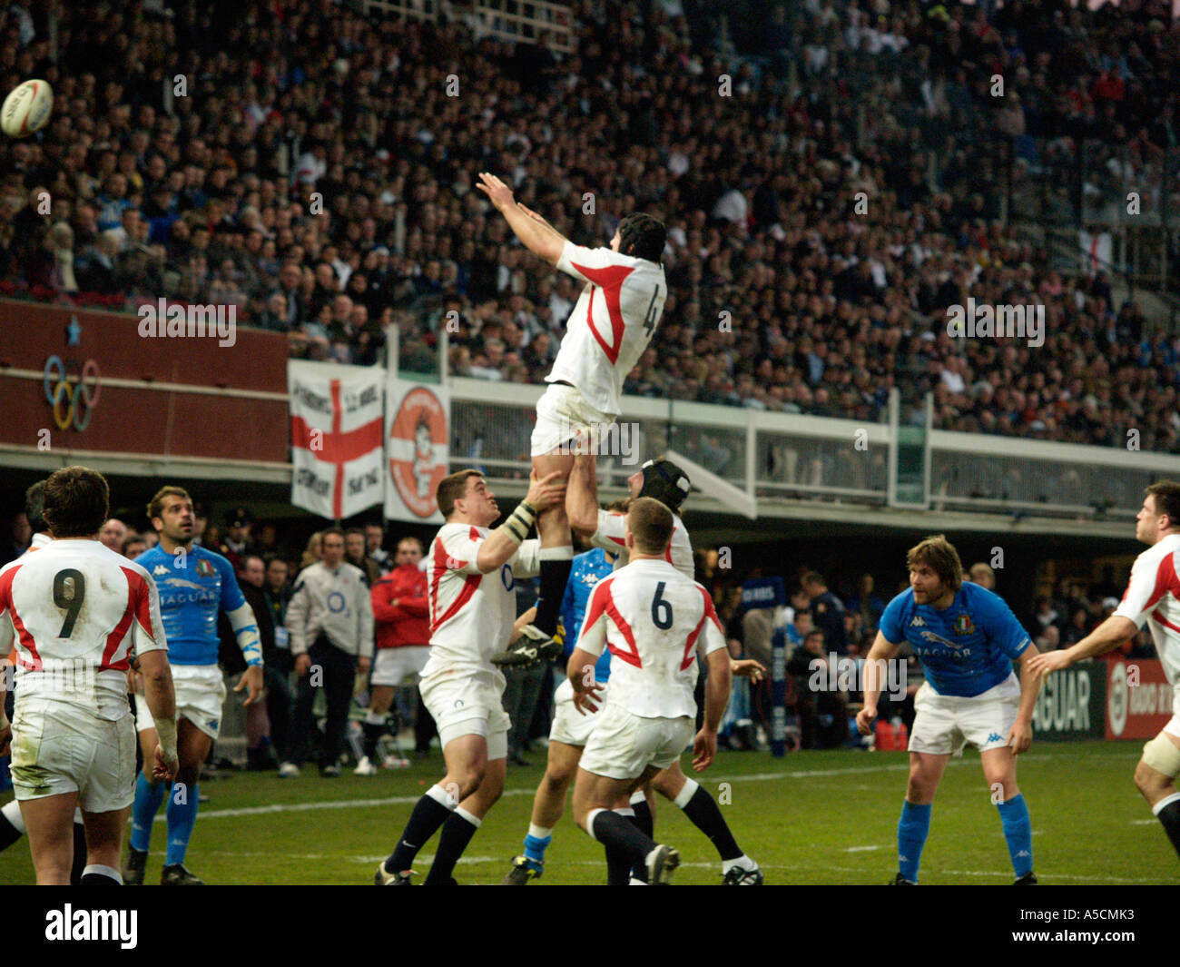 Steve Borthwick gehisst in der Linie 6 in sechs Nationen entsprechen Italien V England 11. März 2006 England gewinnen 16 bis 31 Stockfoto