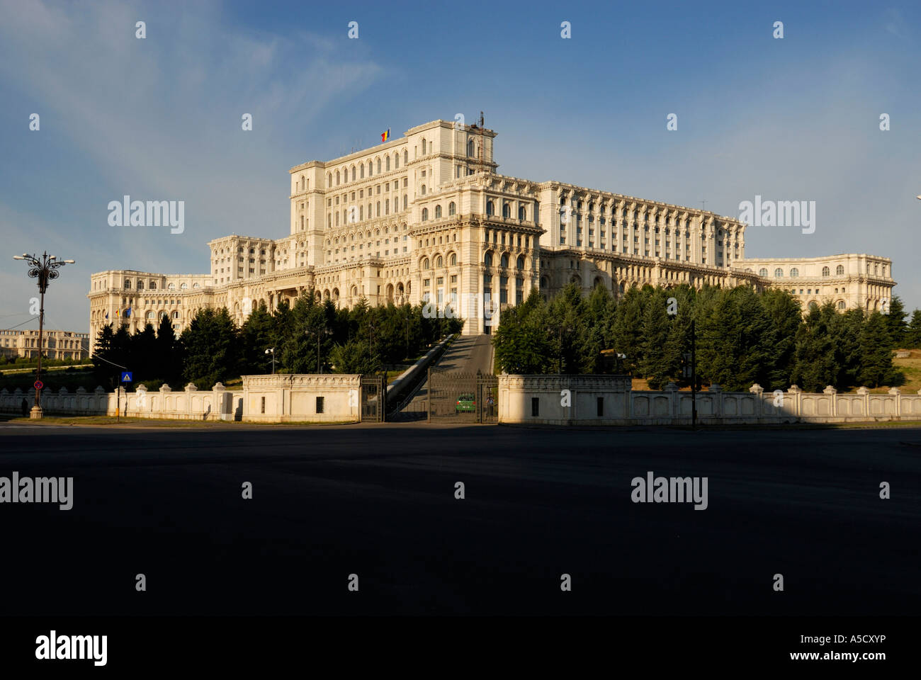 Palast des Parlaments, ehemaliges Haus des Volkes (Casa Poporului - Palatul Parlamentului), Bukarest, Rumänien Stockfoto