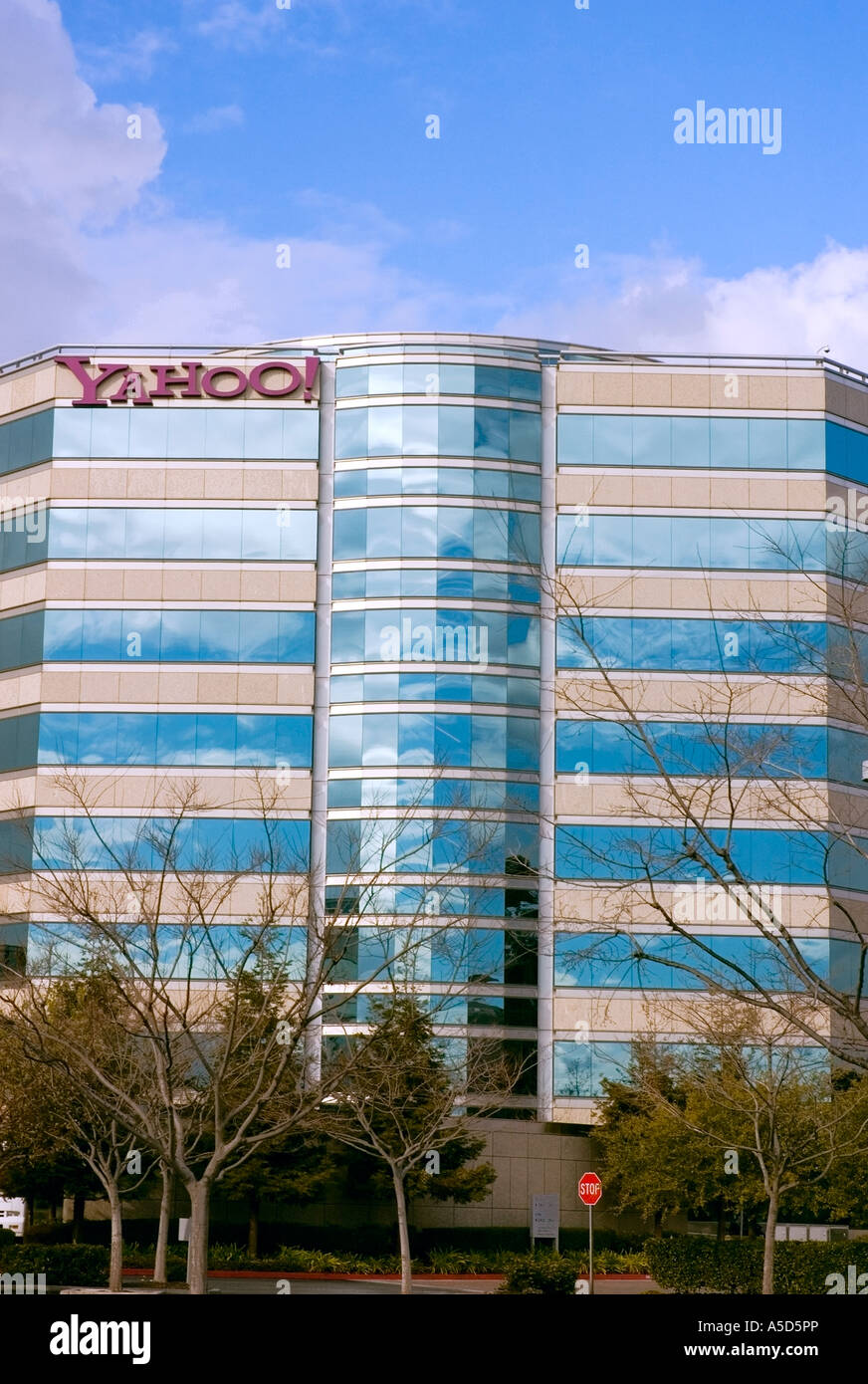 Yahoo-Büroturm in Sunnyvale Kalifornien Stockfoto