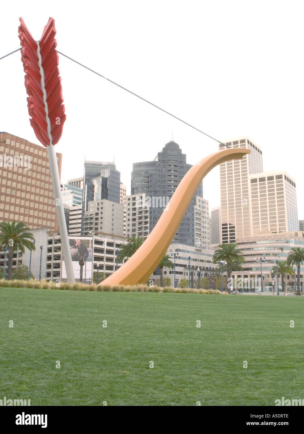 Diese Skulptur namens Cupids Span wurde von Richard Serra entworfen und für den Hauptsitz von The Gap in San Francisco in Auftrag gegeben. Stockfoto
