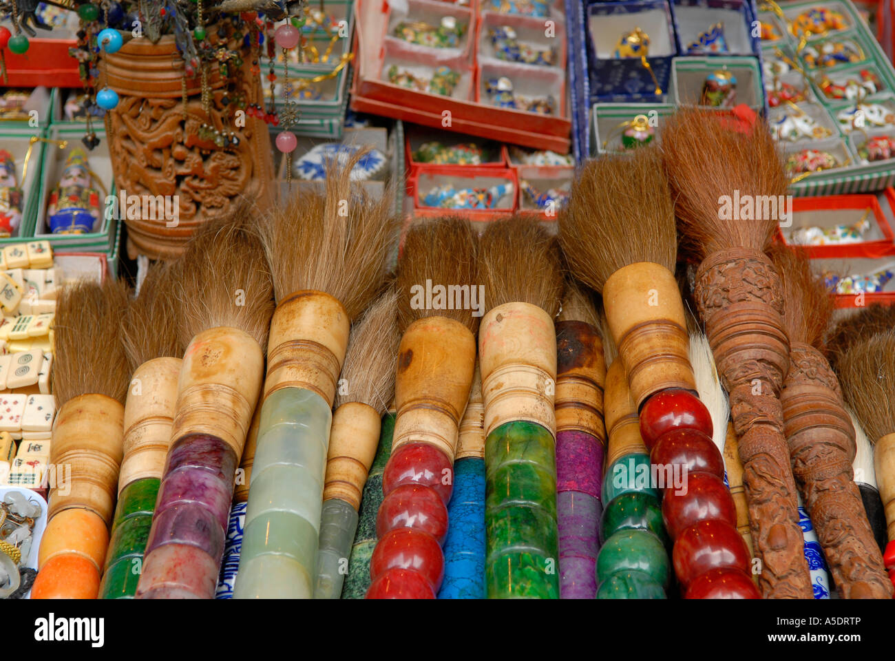 Souvenirs zum Verkauf Street Antique Markt oberen Lascar Zeile Hong Kong China Stockfoto